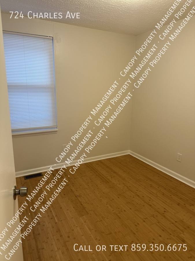House for rent at 724 Charles Ave, Lexington, KY 40508