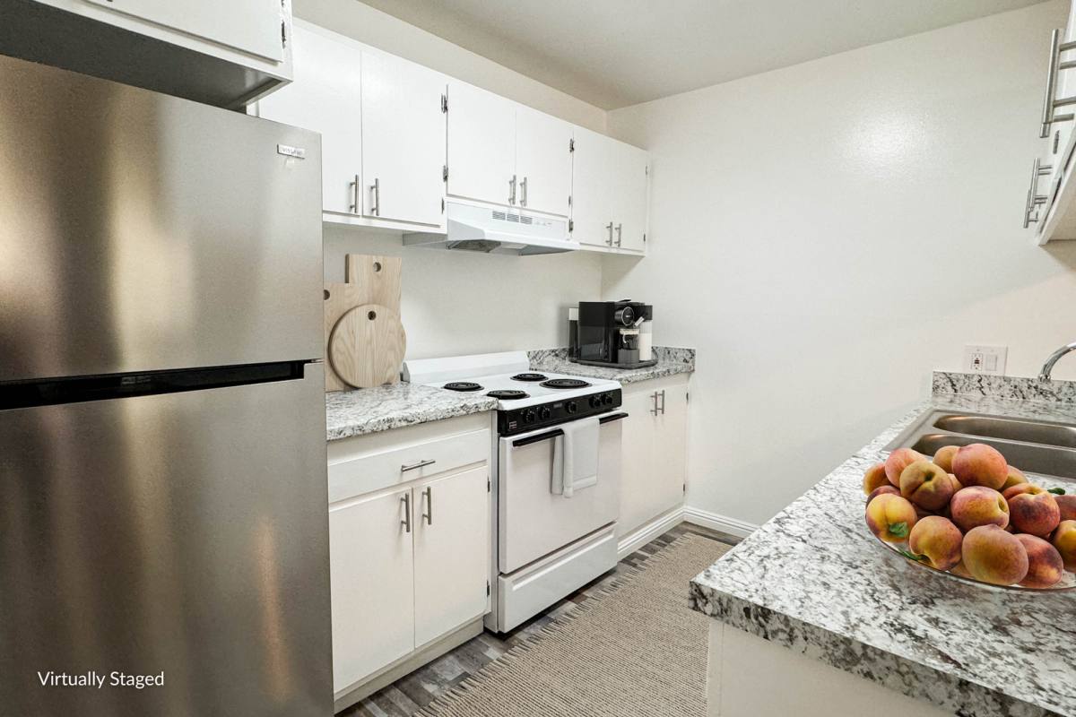 Apartment for rent at 6255 Atlantic Ave, Long Beach, CA 90805