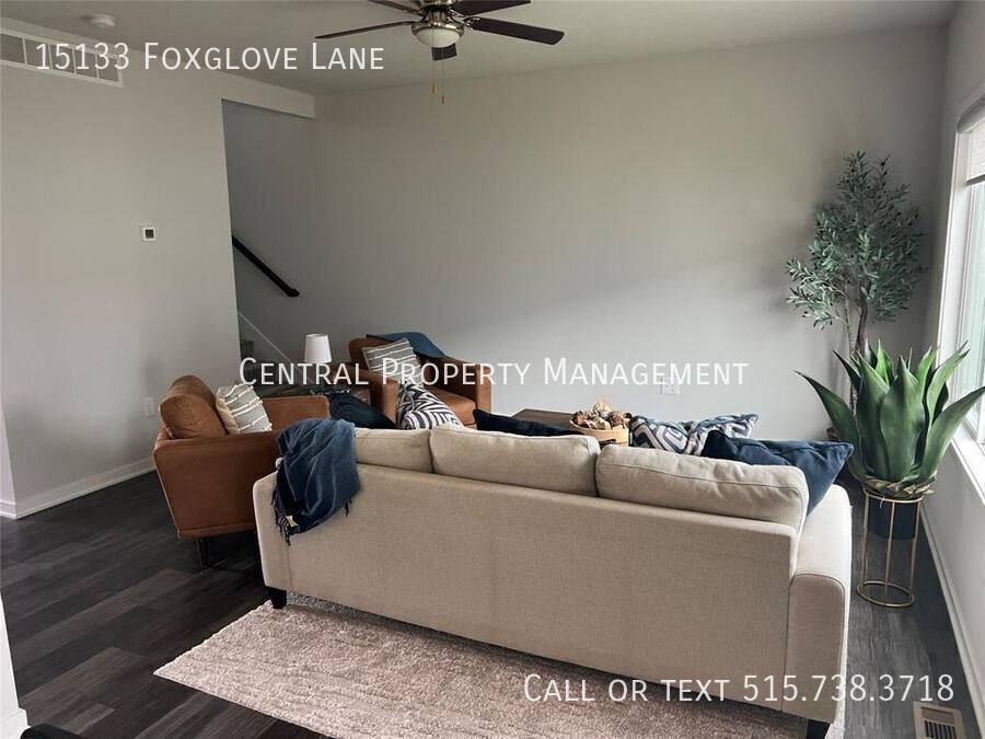 House for rent at 15133 Foxglove Lane, Urbandale, IA 50323