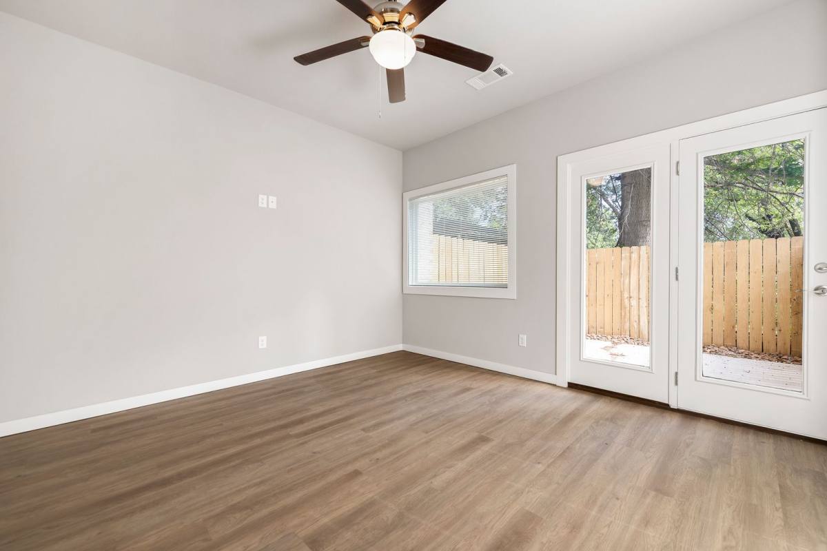 Townhouse for rent at 1348 W Ave, Fayetteville, AR 72701