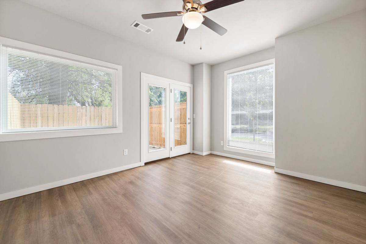 Townhouse for rent at 1348 W Ave, Fayetteville, AR 72701