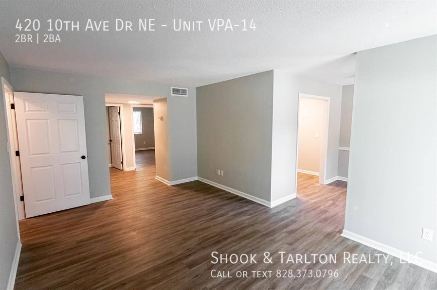 Apartment for rent at 420 10th Ave Dr NE #14, Hickory, NC 28601