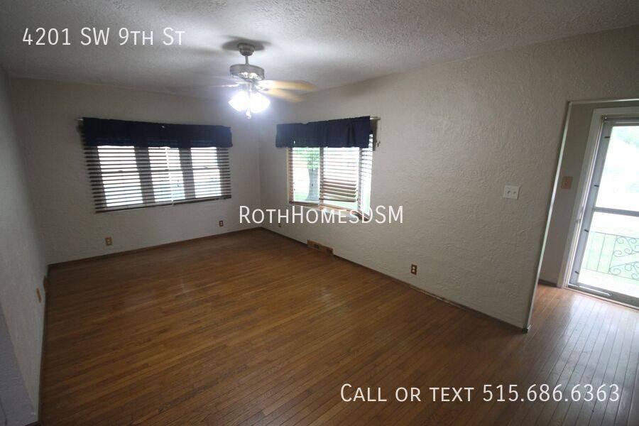 House for rent at 4201 SW 9th St, Des Moines, IA 50315