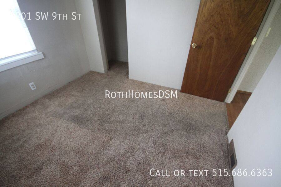 House for rent at 4201 SW 9th St, Des Moines, IA 50315