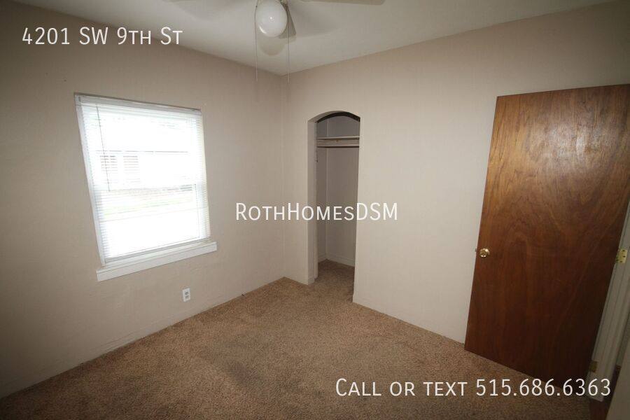 House for rent at 4201 SW 9th St, Des Moines, IA 50315
