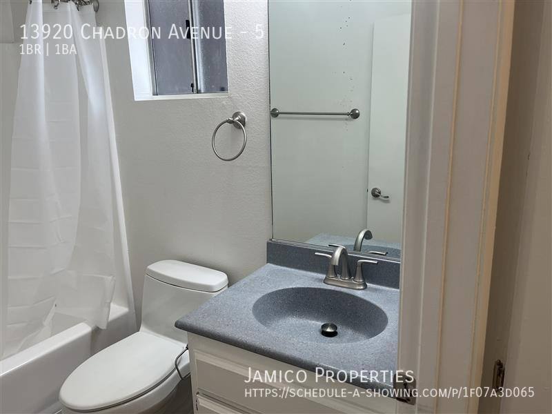 Apartment for rent at 13920 Chadron Ave #5, Hawthorne, CA 90250