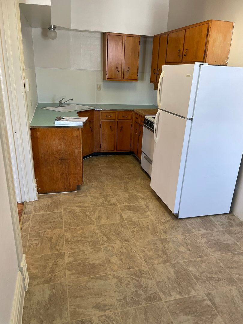 Apartment for rent at 47 W Main St, Mascoutah, IL 62258