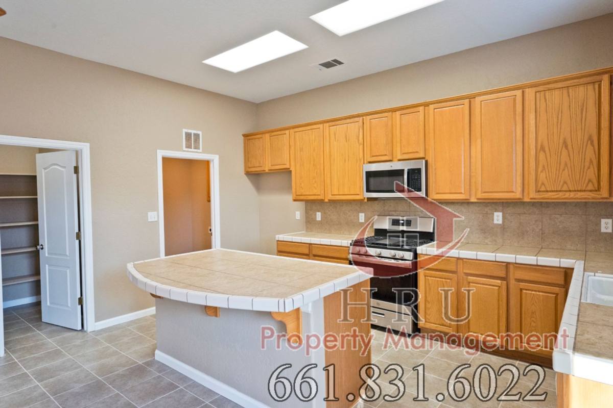 House for rent at 10907 Delicato Court, Bakersfield, CA 93312