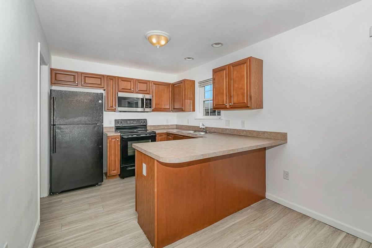 Townhouse for rent at 425 Eisenhower Dr, Carlisle, PA 17013