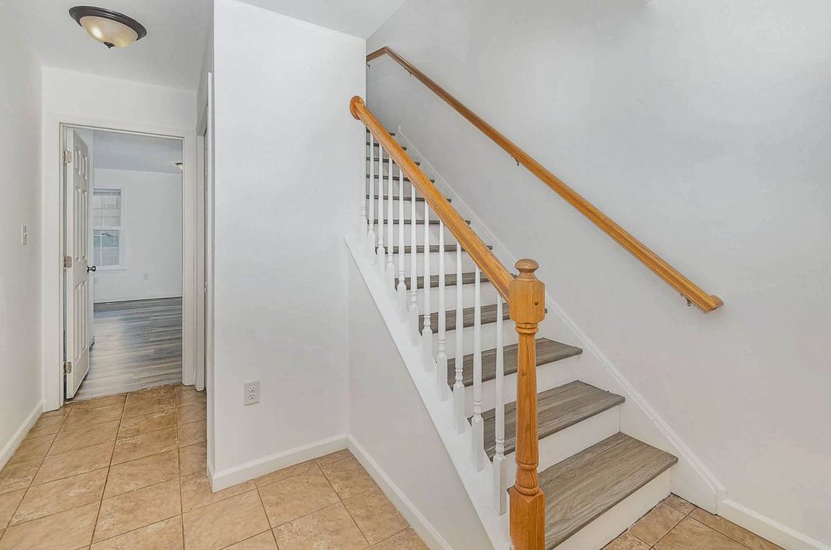 Townhouse for rent at 425 Eisenhower Dr, Carlisle, PA 17013