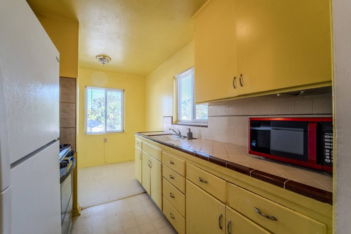 Apartment for rent at 806 H St, Marysville, CA 95901