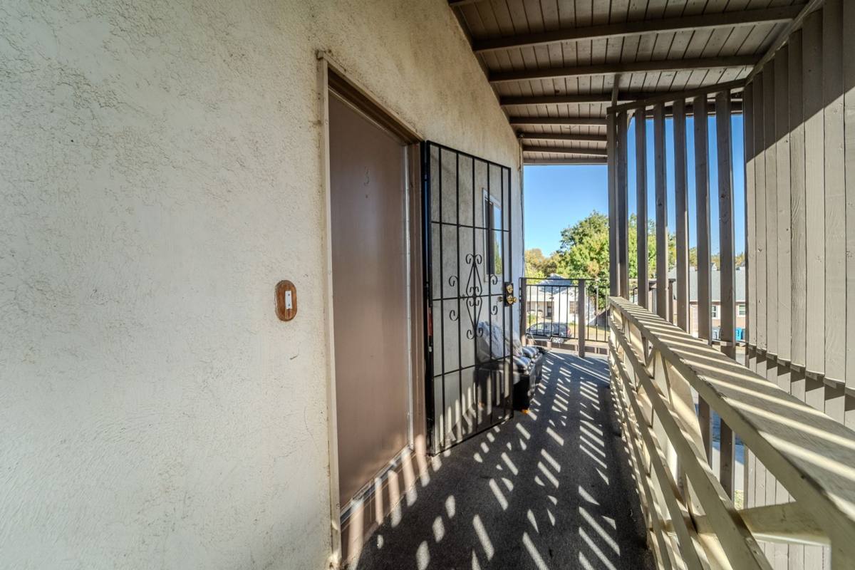 Apartment for rent at 806 H St, Marysville, CA 95901