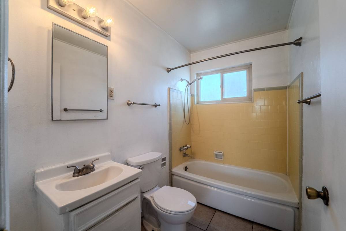 Apartment for rent at 806 H St, Marysville, CA 95901