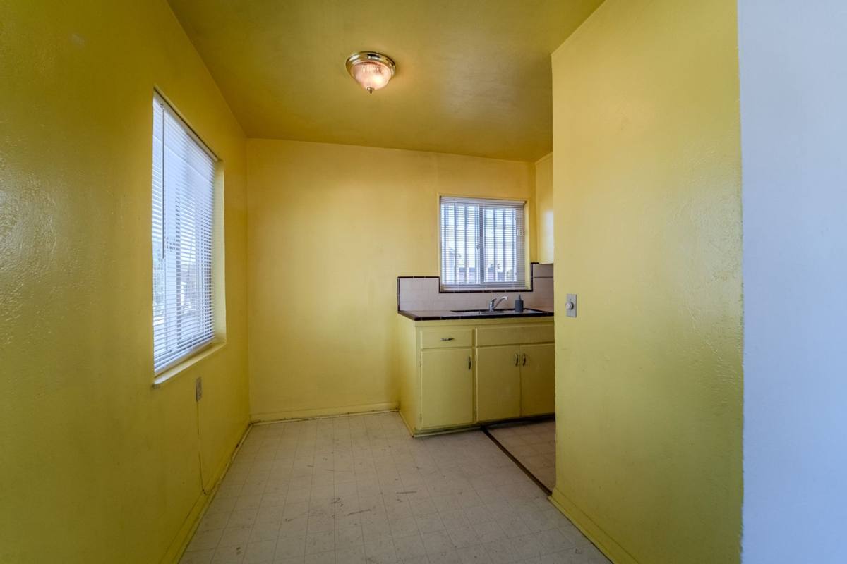 Apartment for rent at 806 H St, Marysville, CA 95901