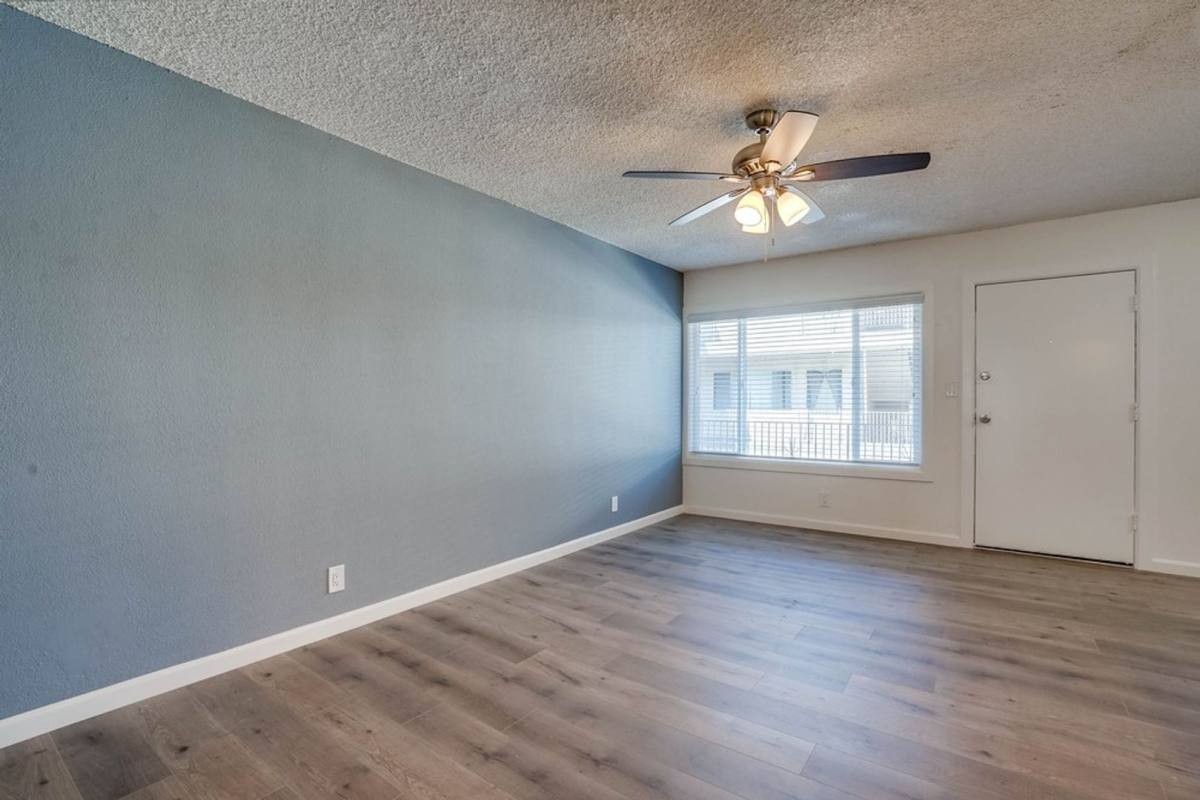 Apartment for rent at 6407 10th Ave #13, Los Angeles, CA 90043