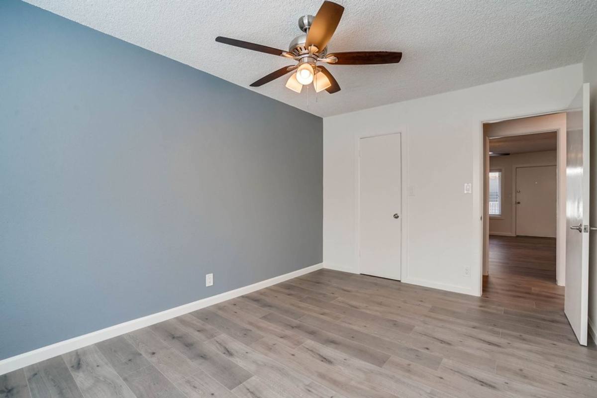 Apartment for rent at 6407 10th Ave #13, Los Angeles, CA 90043