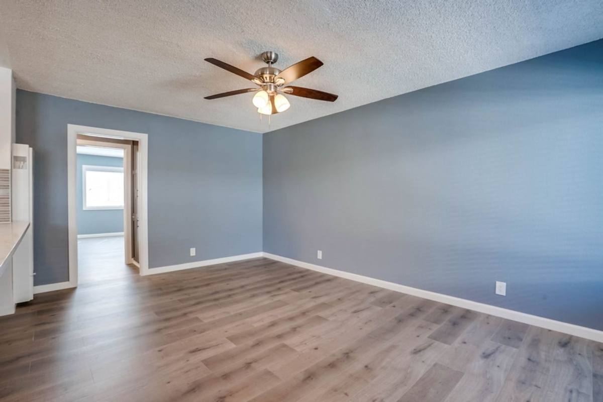 Apartment for rent at 6407 10th Ave #13, Los Angeles, CA 90043
