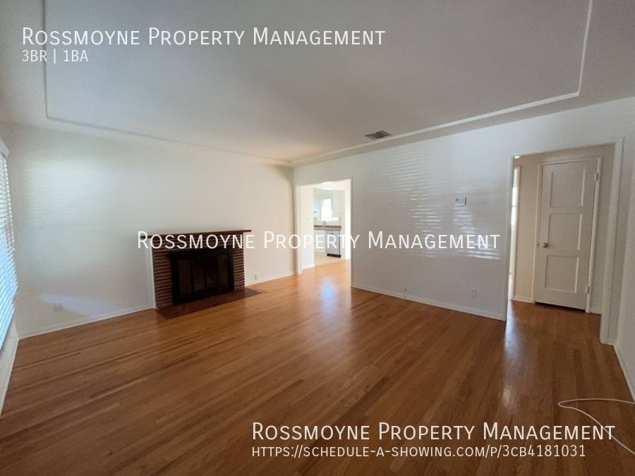 House for rent at 4633 New York Ave, La Crescenta, CA 91214