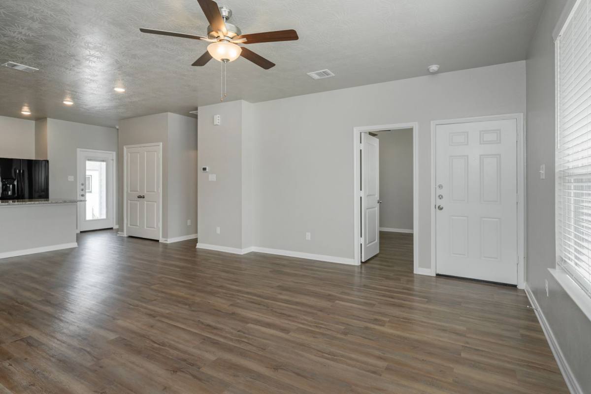 Townhouse for rent at 2047 Vintage Farms Way #1, Brenham, TX 77833