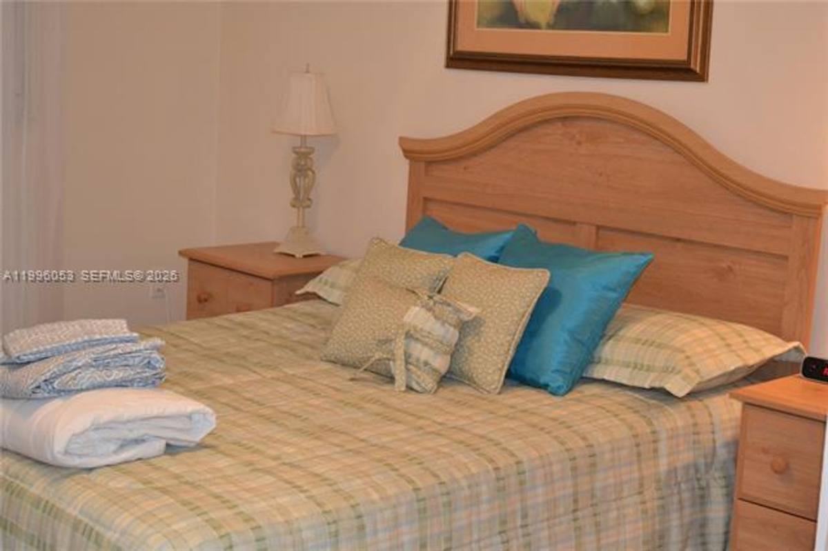 Apartment for rent at 18100 N Bay Rd, North Miami Beach, FL 33160