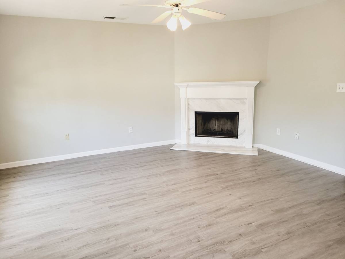 House for rent at 2005 King Arthur Circle, Alabaster, AL 35007