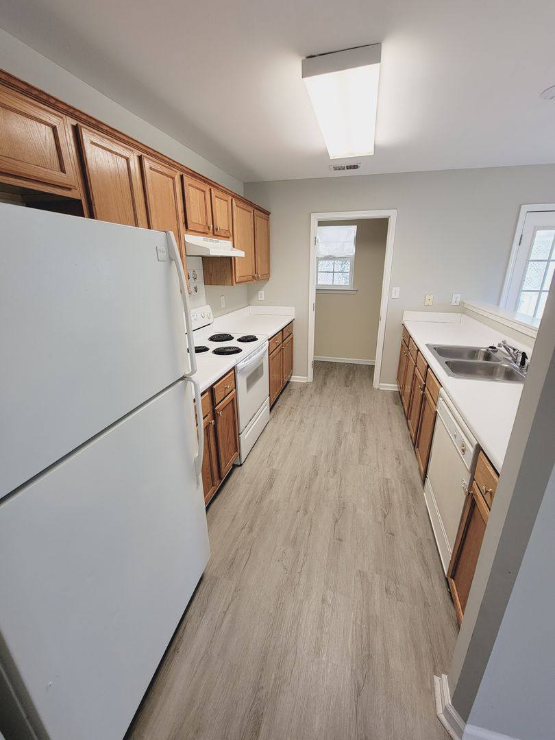House for rent at 2005 King Arthur Circle, Alabaster, AL 35007