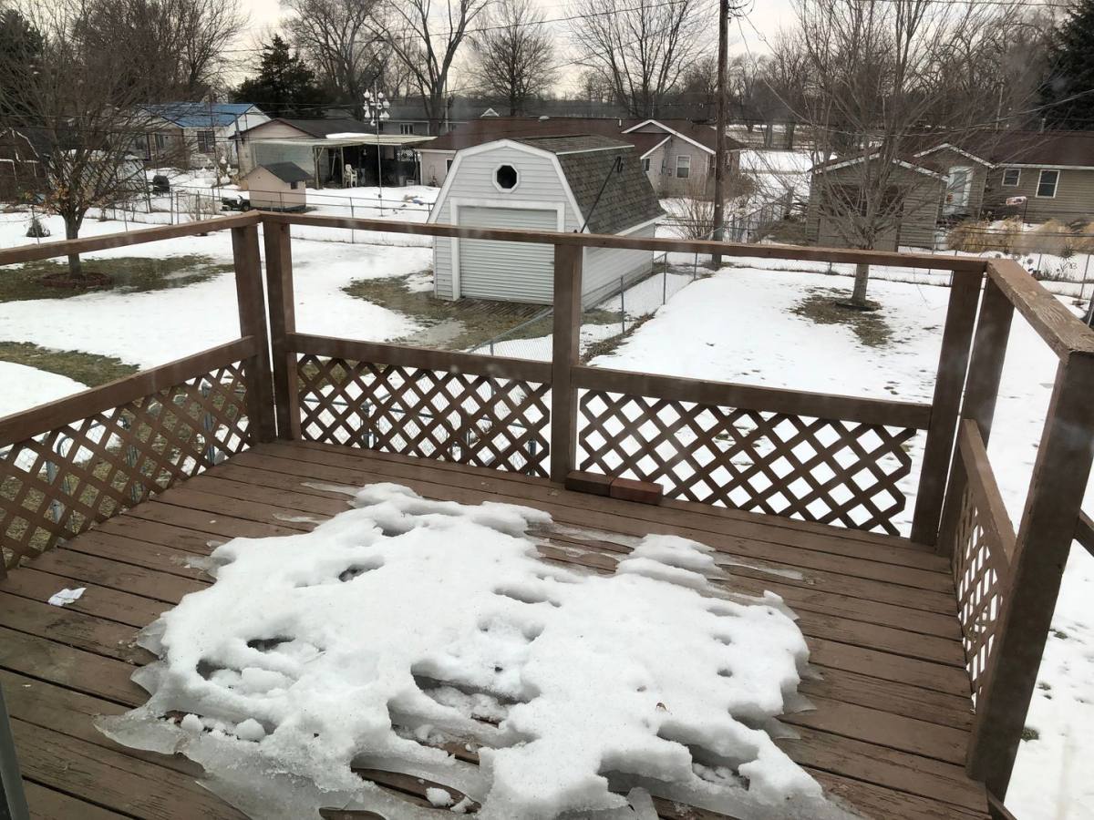 Apartment for rent at 607 7th St, Colona, IL 61241