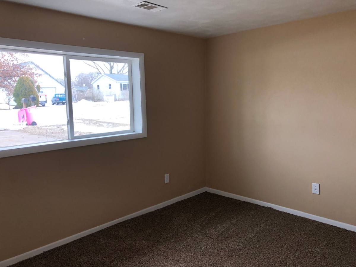 Apartment for rent at 607 7th St, Colona, IL 61241
