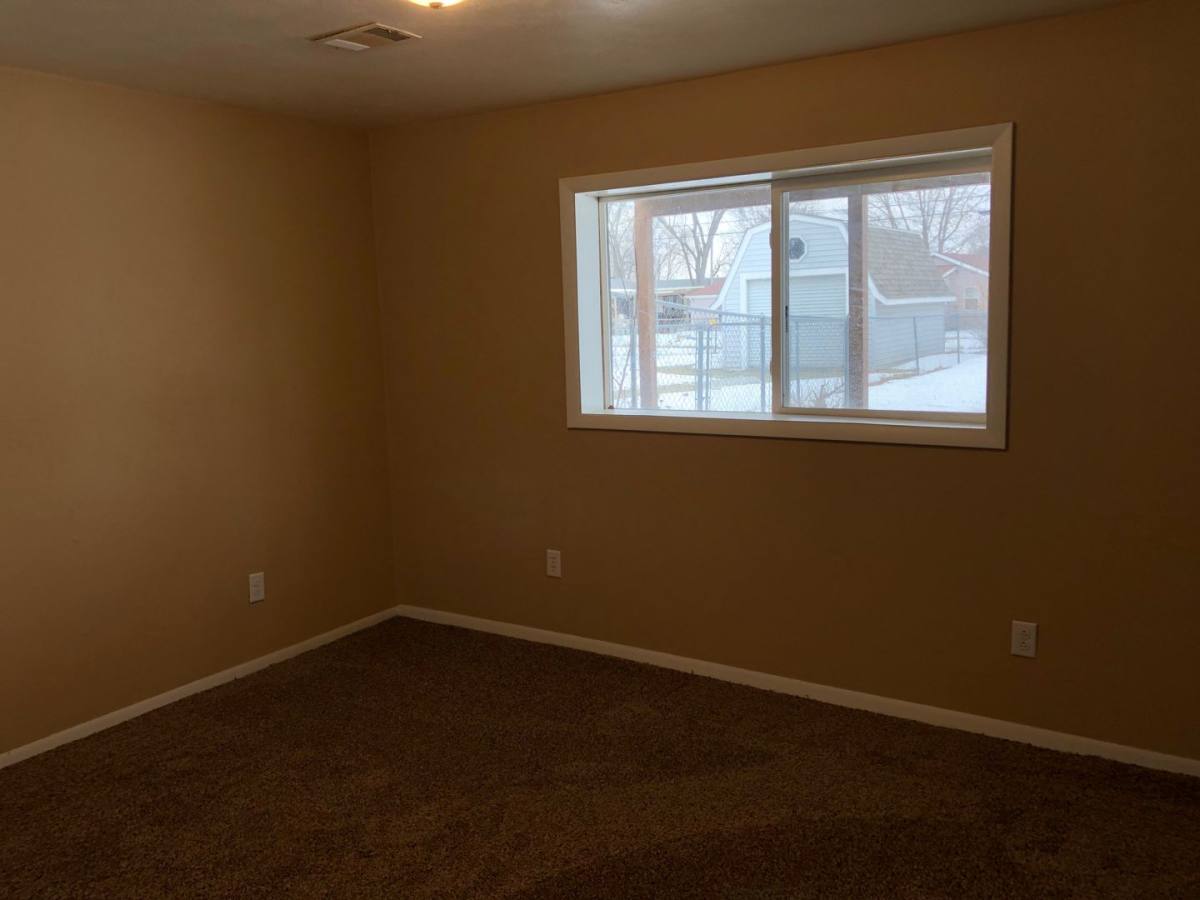 Apartment for rent at 607 7th St, Colona, IL 61241
