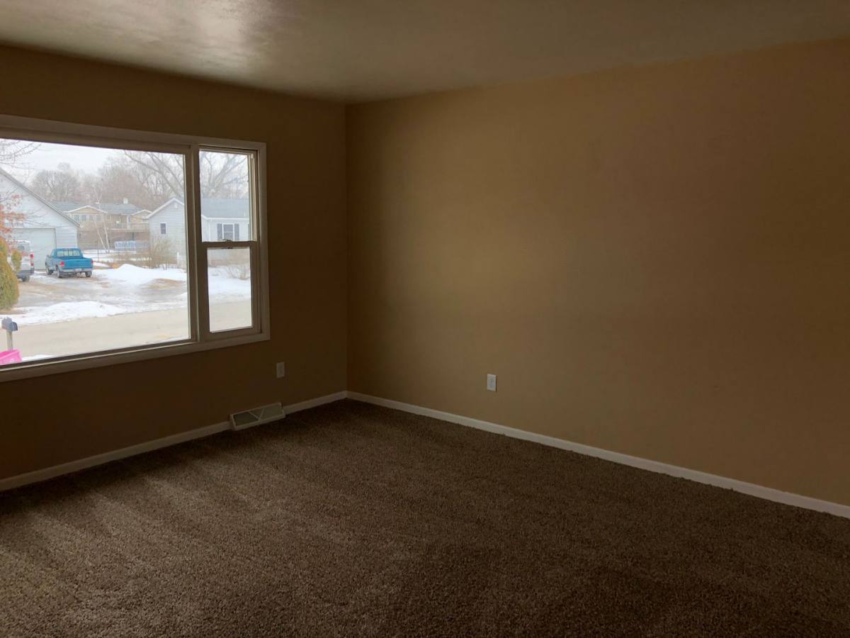 Apartment for rent at 607 7th St, Colona, IL 61241