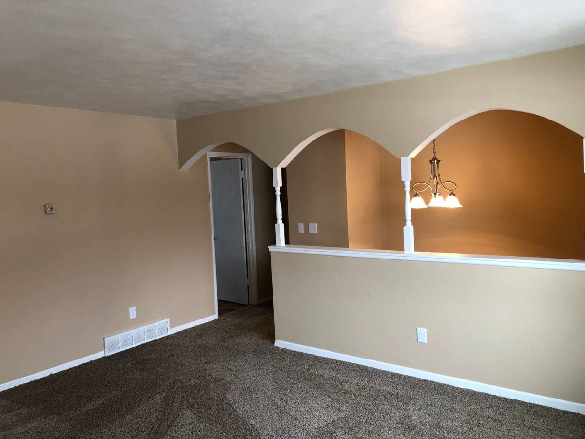 Apartment for rent at 607 7th St, Colona, IL 61241