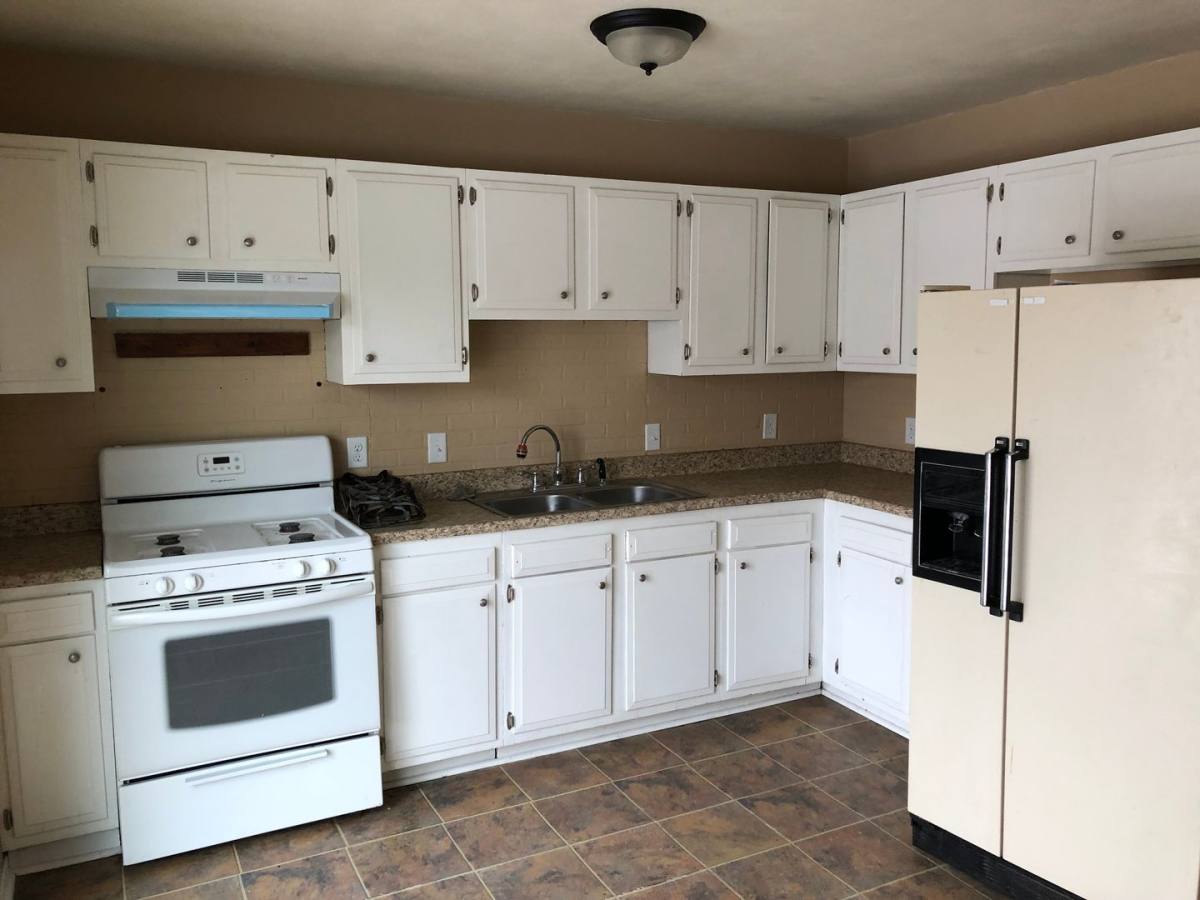Apartment for rent at 607 7th St, Colona, IL 61241