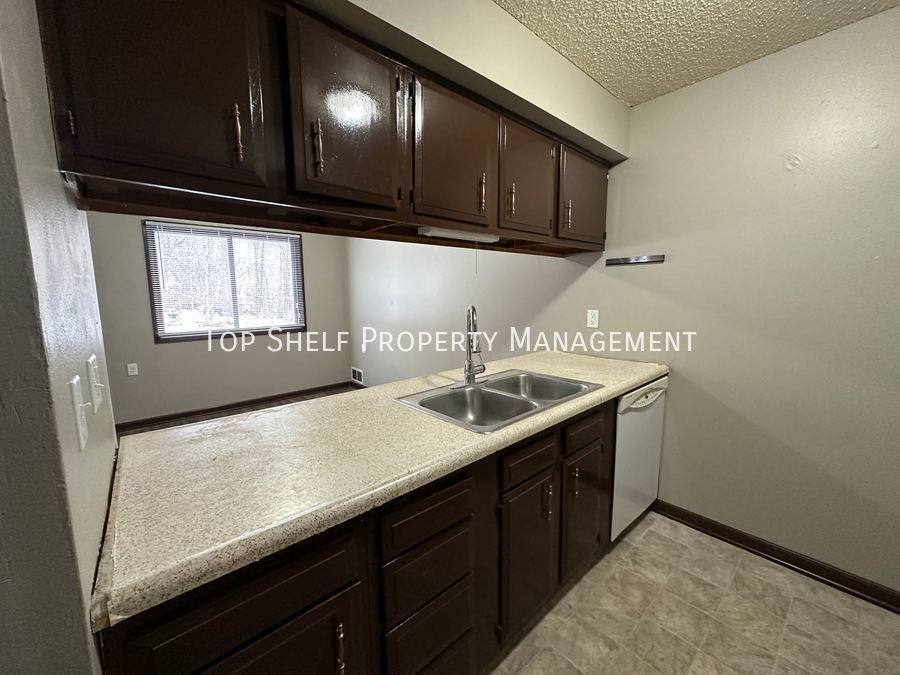 Apartment for rent at 1328 Williams St, Des Moines, IA 50317
