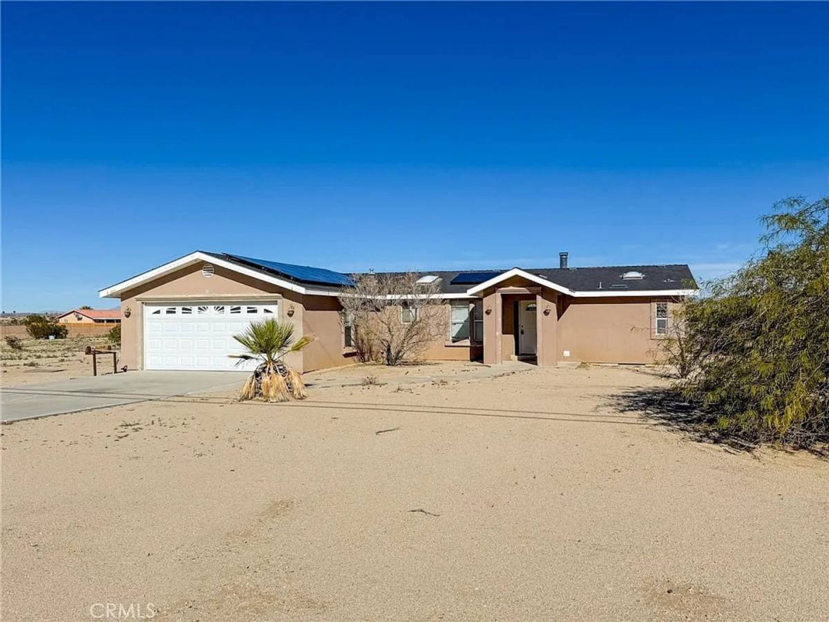 House for rent at 74804 Amboy Rd, Twentynine Palms, CA 92277