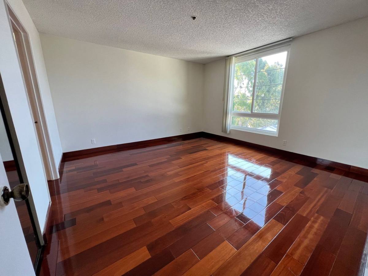 Apartment for rent at 424 Veteran Ave #402, Los Angeles, CA 90024