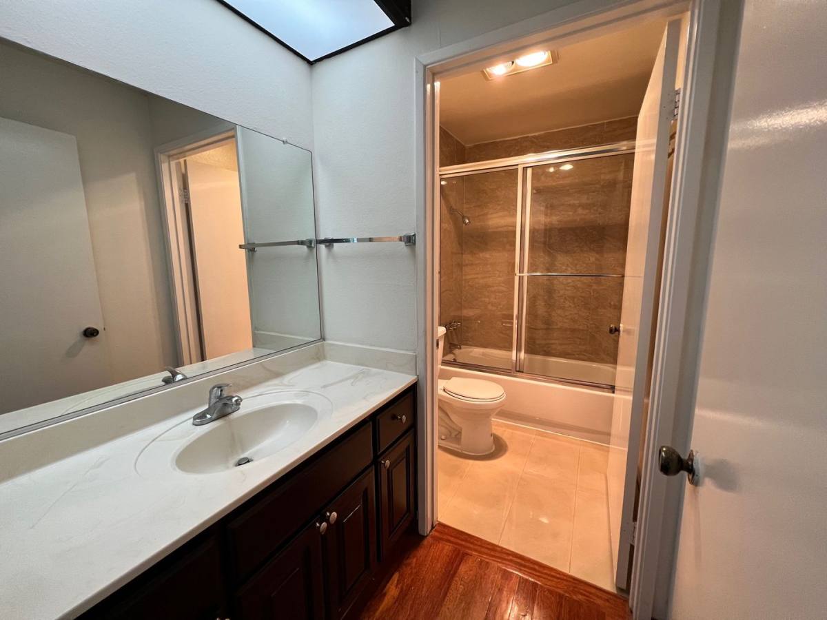 Apartment for rent at 424 Veteran Ave #201, Los Angeles, CA 90024