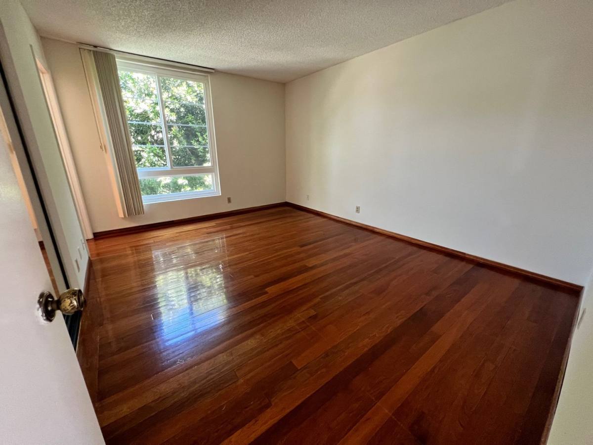 Apartment for rent at 424 Veteran Ave #201, Los Angeles, CA 90024