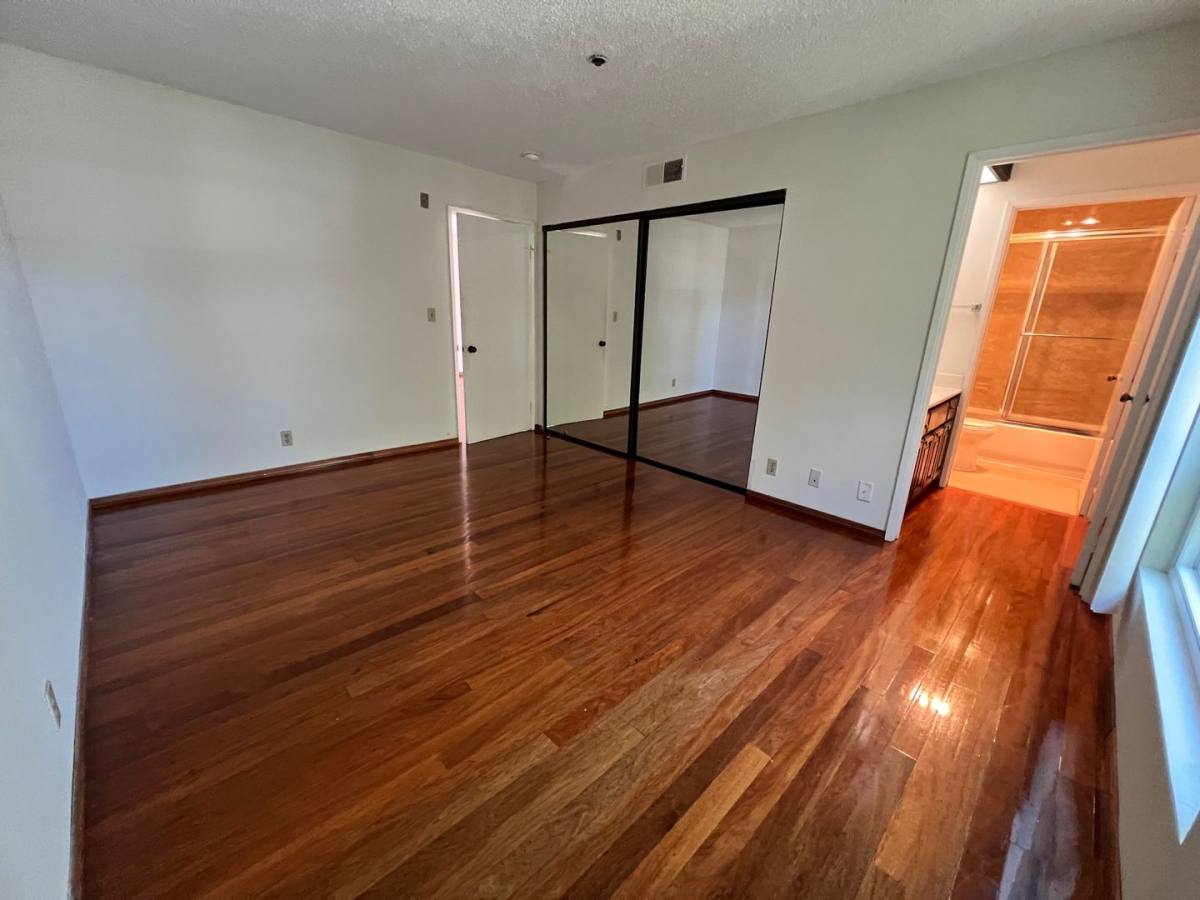 Apartment for rent at 424 Veteran Ave #201, Los Angeles, CA 90024