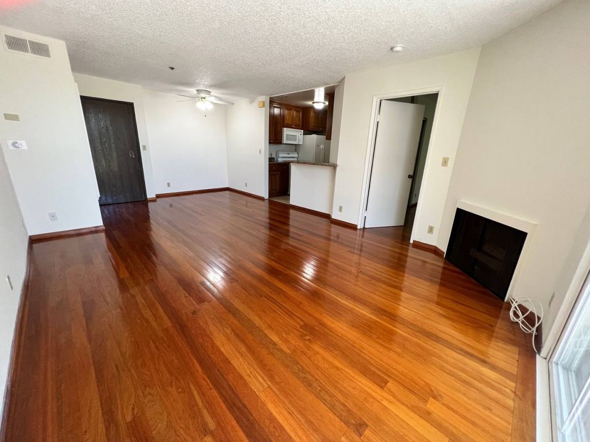 Apartment for rent at 424 Veteran Ave #201, Los Angeles, CA 90024