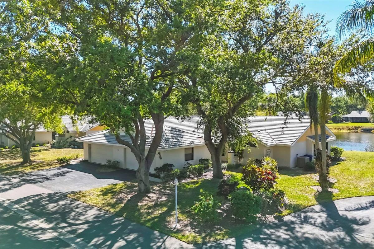 Apartment for rent at 109 Southampton Place N, Venice, FL 34293