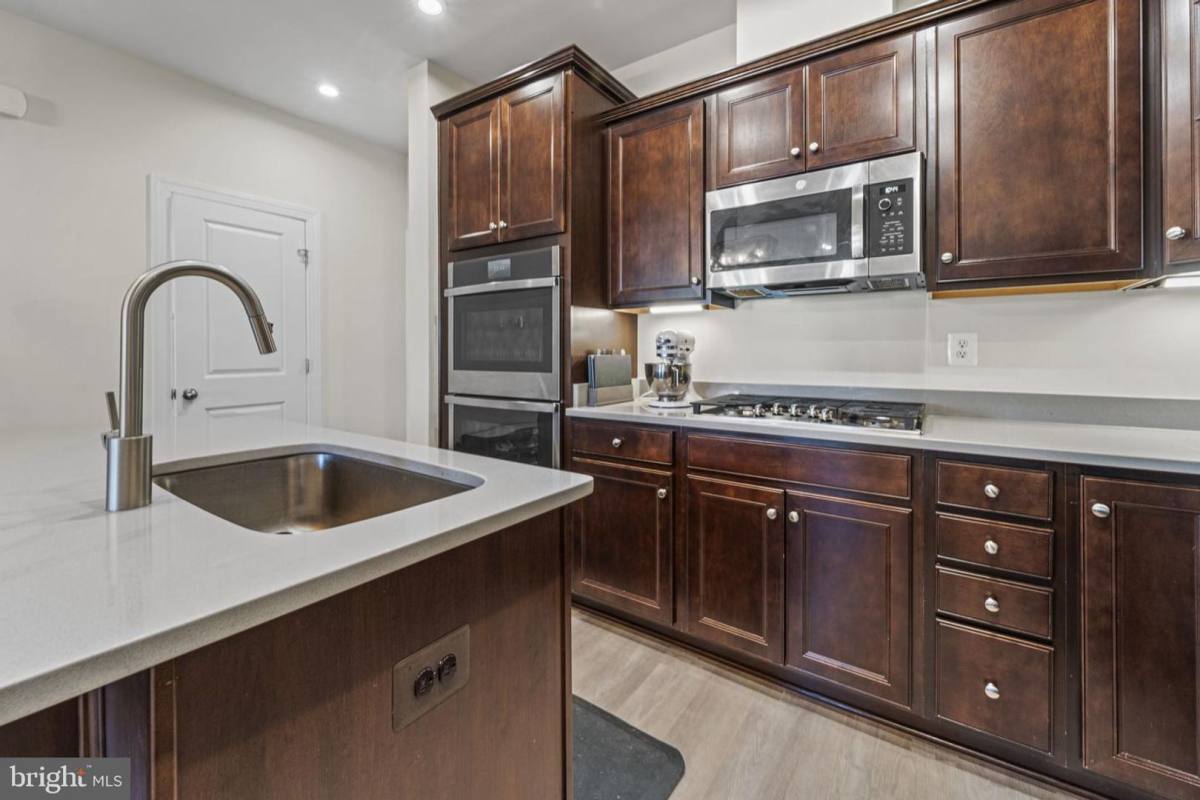 Condo for rent at 12384 Azure Lane, Fairfax, VA 22033