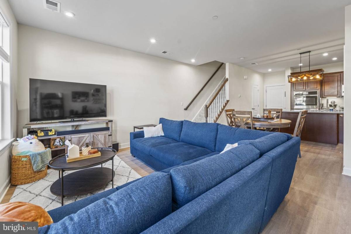 Condo for rent at 12384 Azure Lane, Fairfax, VA 22033