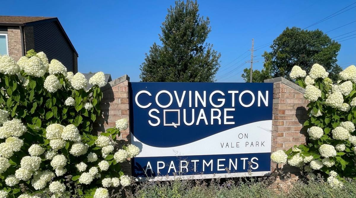 Townhouse for rent at 1710 Vale Park Rd, Valparaiso, IN 46383