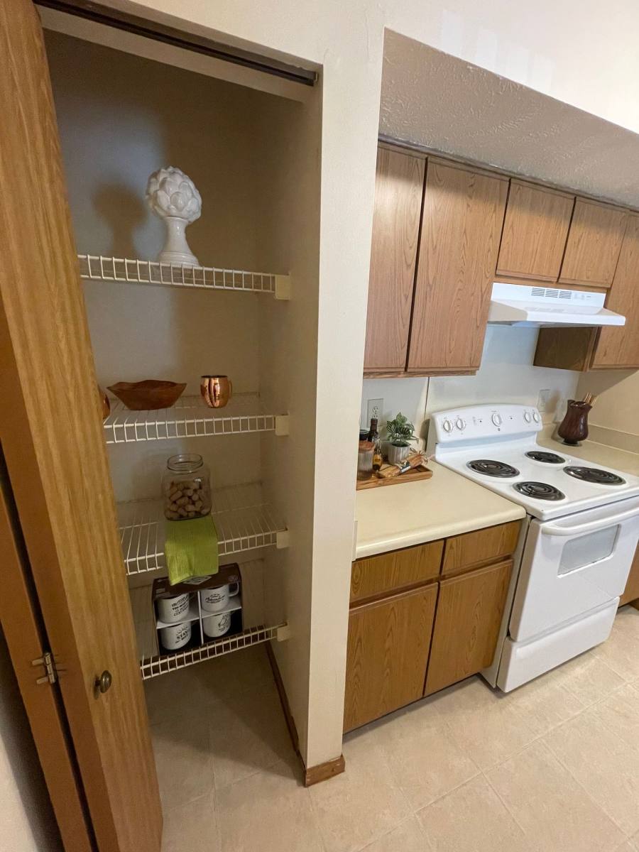 Townhouse for rent at 1710 Vale Park Rd, Valparaiso, IN 46383
