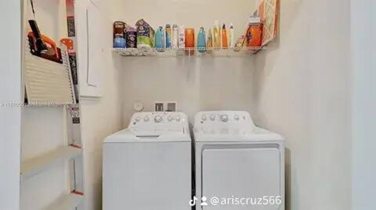 Townhouse for rent at 20908 NW 1st Dr, Hollywood, FL 33029