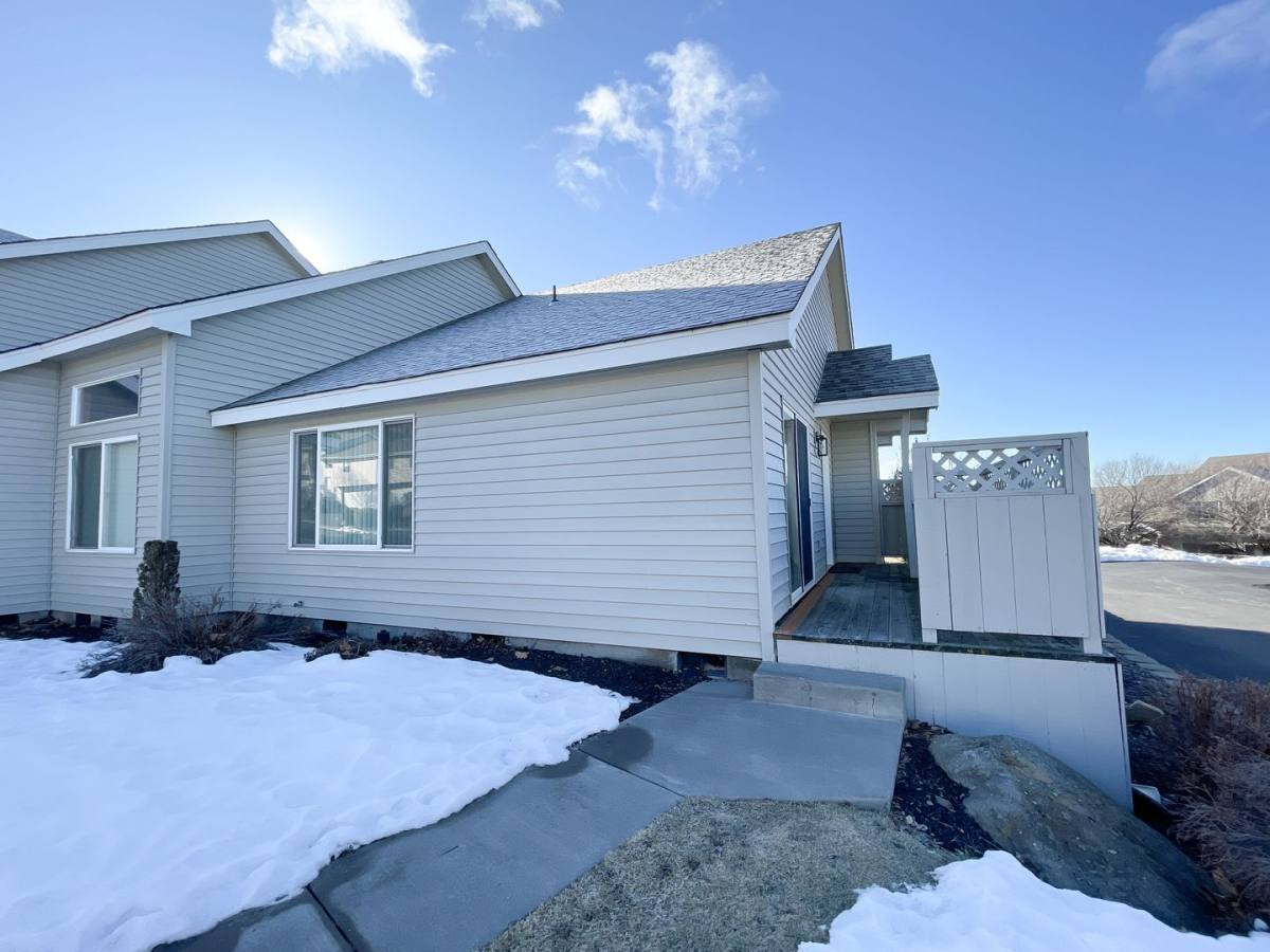 Apartment for rent at 5630-5632-5634-5636 N Hills Dr, Klamath Falls, OR 97603