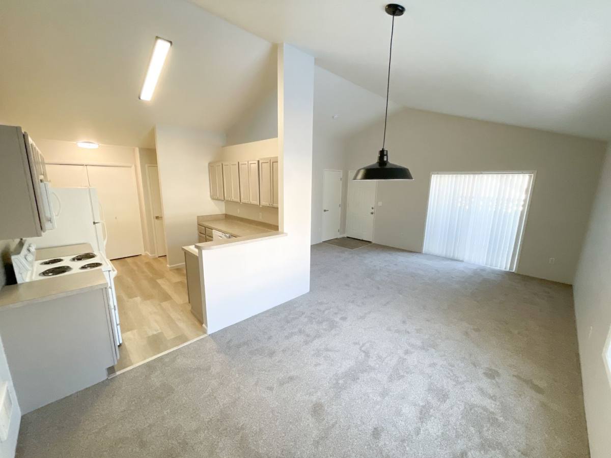 Apartment for rent at 5630-5632-5634-5636 N Hills Dr, Klamath Falls, OR 97603
