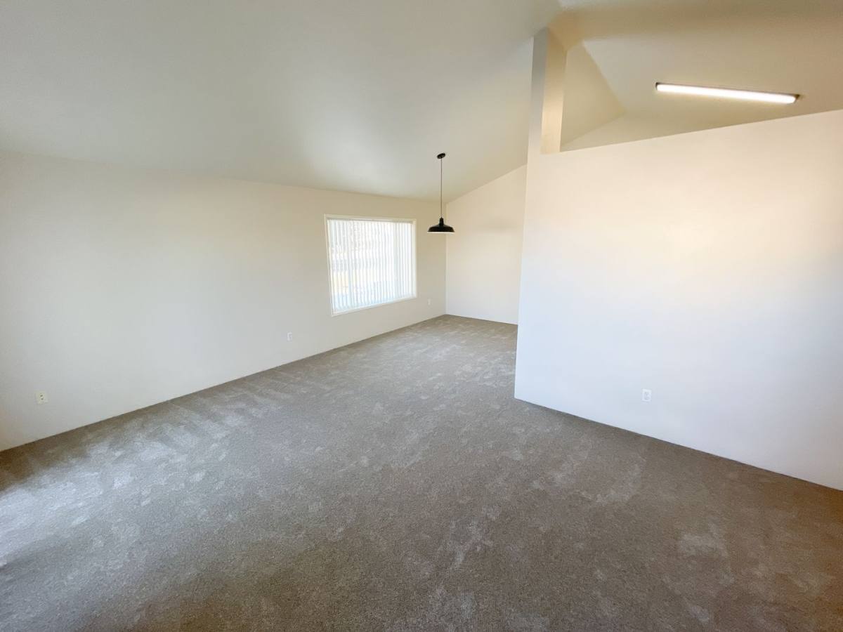 Apartment for rent at 5630-5632-5634-5636 N Hills Dr, Klamath Falls, OR 97603