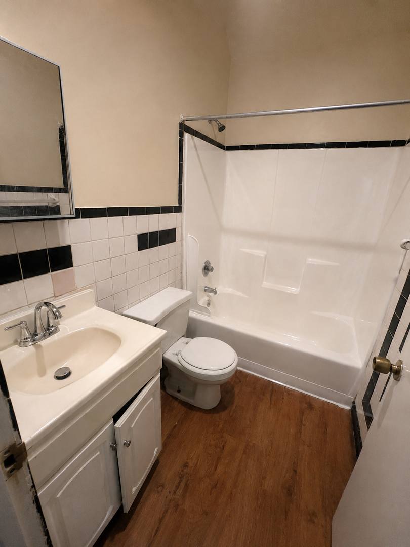 Apartment for rent at 192-194 Ward St, Hartford, CT 06106