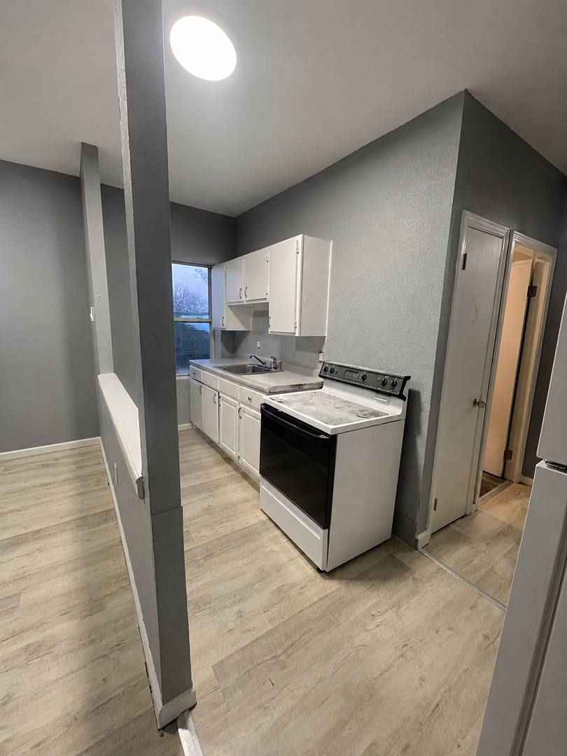 Apartment for rent at 192-194 Ward St, Hartford, CT 06106